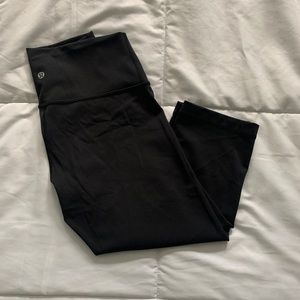 Lulu lemon crop pants size 8